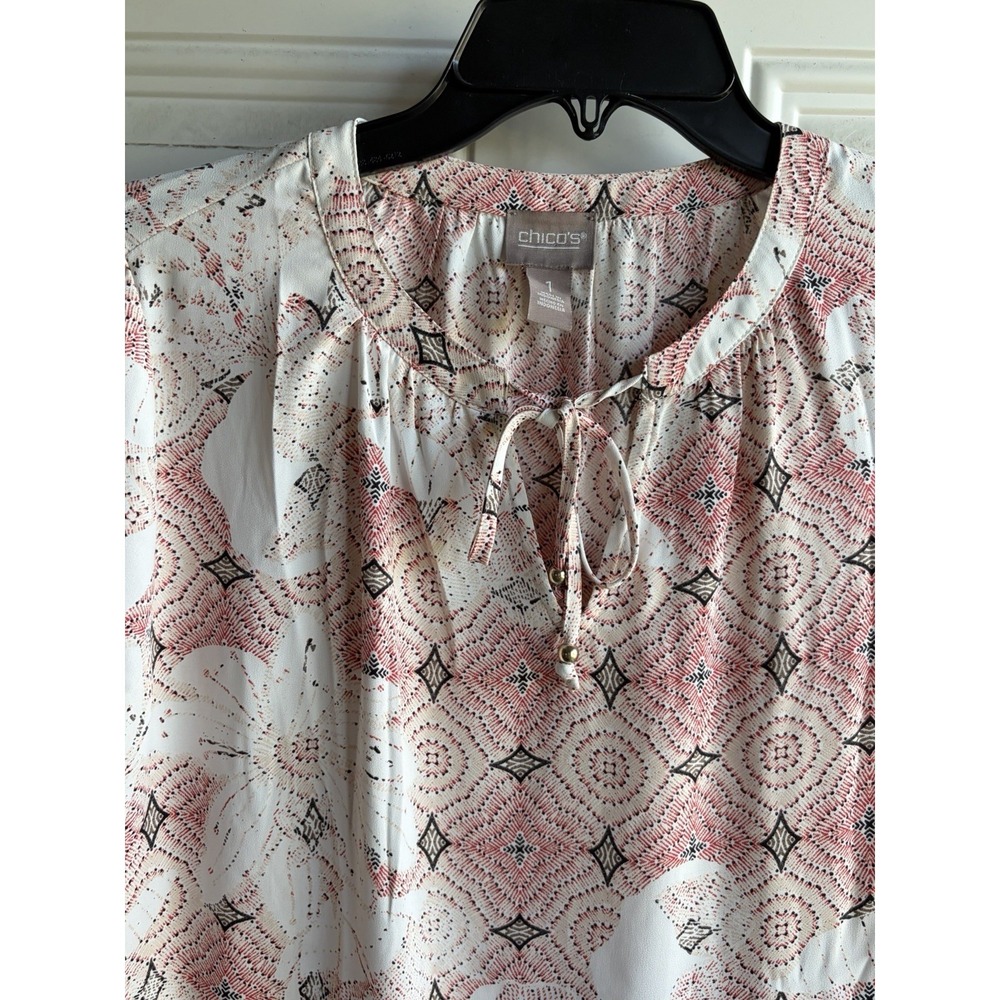 Chicos Womens Top Size 1 Keyhole tie front 3/4 Sleeve Lightweight Career - Picture 4 of 6